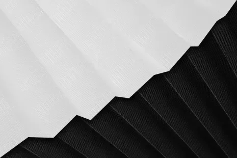 Systemy bezinwazyjne – montaż plisy bez wiercenia