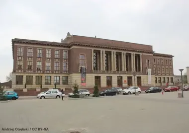 Coworking w zabytkowym dworcu – miejsce, gdzie biznes w Dąbrowie Górniczej rośnie