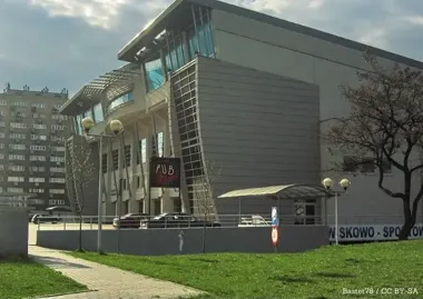 Wypalanie traw wciąż zagraża zdrowiu i mieniu – pożary gaszono także w Dąbrowie Górniczej