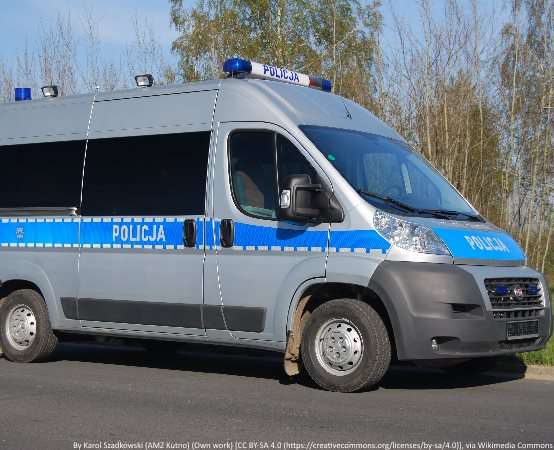 Błyskawiczna akcja w Ząbkowicach: 92-latka odnaleziona dzięki szybkiej reakcji policji