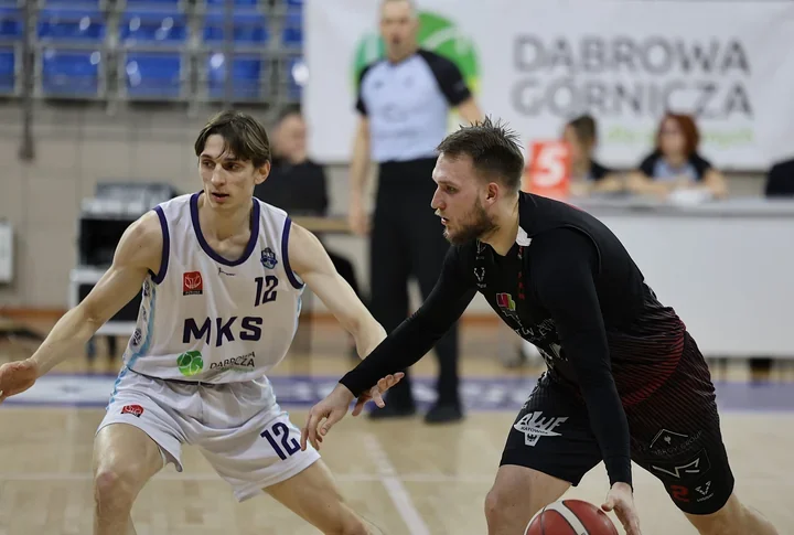 MKS II gonił rywali do końca – Kurowski błysnął, UJK Kielce wygrało