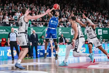 Legia szybko odjechała. MKS Dąbrowa Górnicza stanie przed trudnym rewanżem