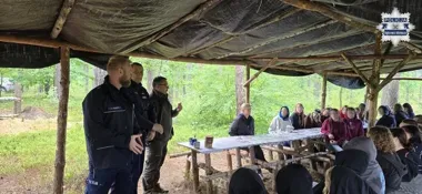 Trainsurfing w Dąbrowie Górniczej - policjanci ostrzegali kolonistów