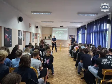 Pięć klas pierwszych usłyszało o skutkach „głupiego żartu”