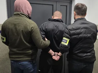 Wpadł po narkotykach za kierownicą - w domu trzymał plantację i kilogram suszu