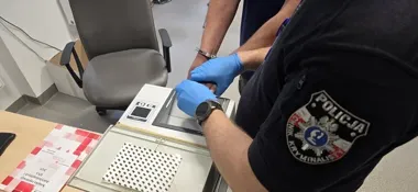 Pędził po Dąbrowie Górniczej z zakazem i cudzymi tablicami - sąd go zamknął